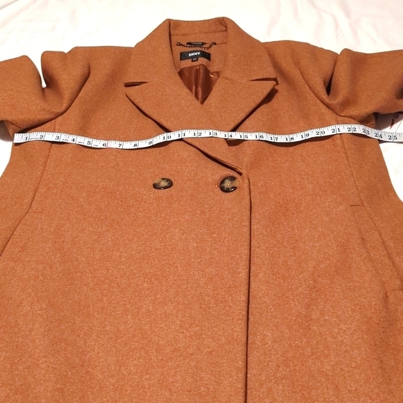 NWT:DKNY Fashion women’s brown faux wool overcoat. Size XXL. - Picture 6 of 13
